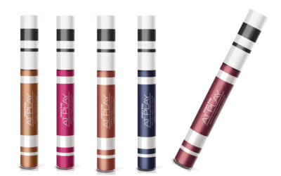 Mary Kay AT PLAY Matte Liquid Lip Color Petal to the Metal, Royal Foil, Strawberry Steel, Champagne Metal und Hot Pink Platinum