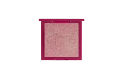 ciaté london sweet kiss illuminating blusher