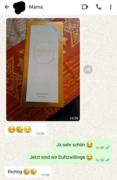 Screenshot von einem Gespr&auml;ch zwischen meiner Mutter und mir, in der sie mir zeigt, dass sie sich das Eau de Parfum ebenso gekauft hat.
